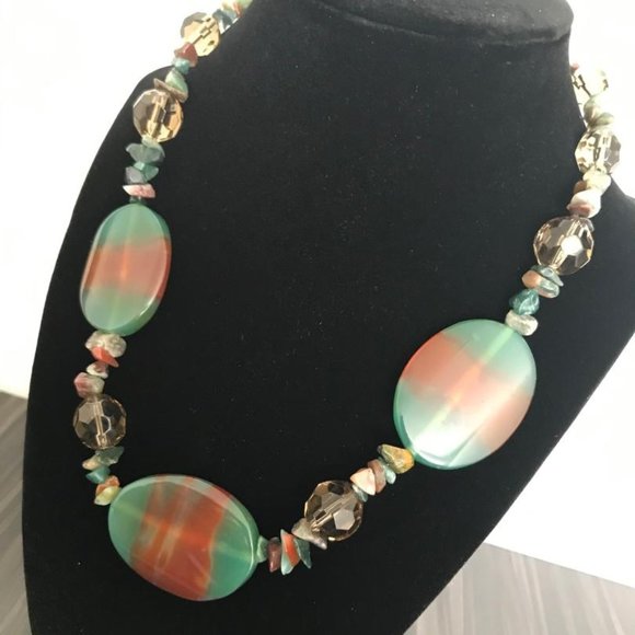 Green & Red Agate Bead Statement Necklace - Picture 3 of 6